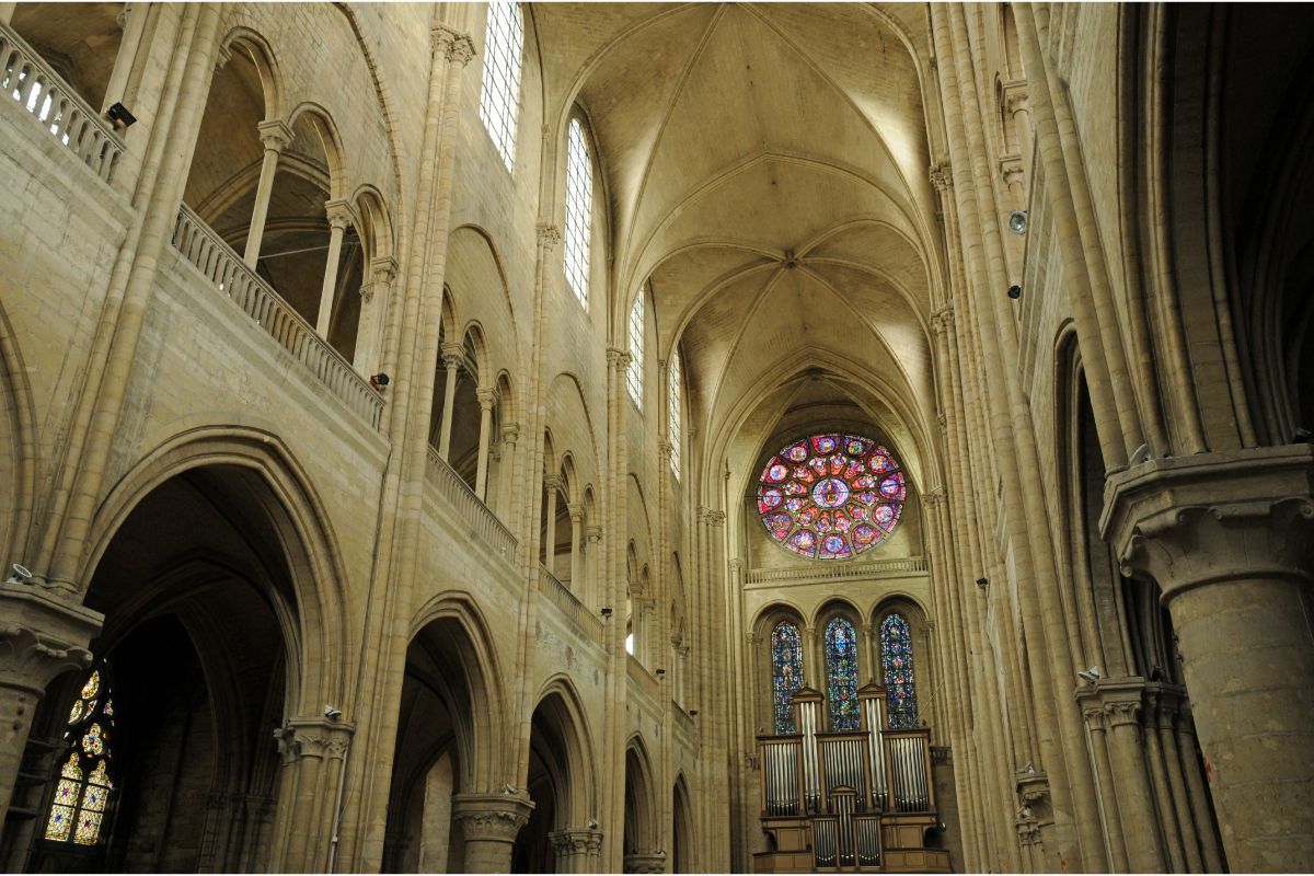 église de Mantes-la-Jolie 78200