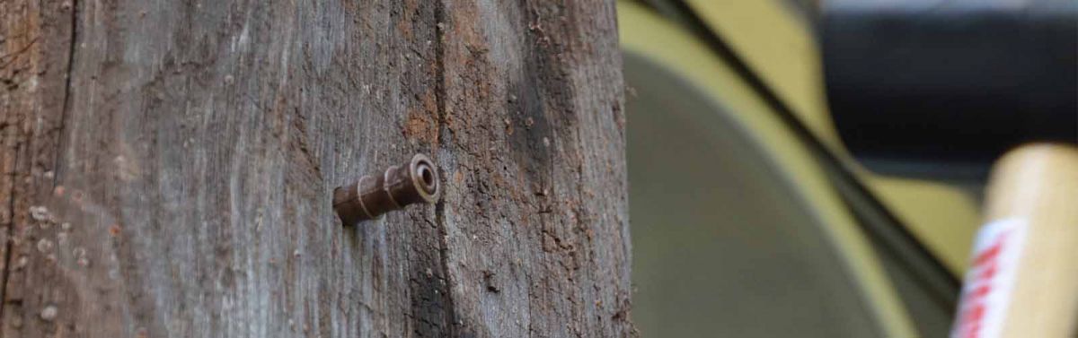 pose d'un injecteur dans une section de bois